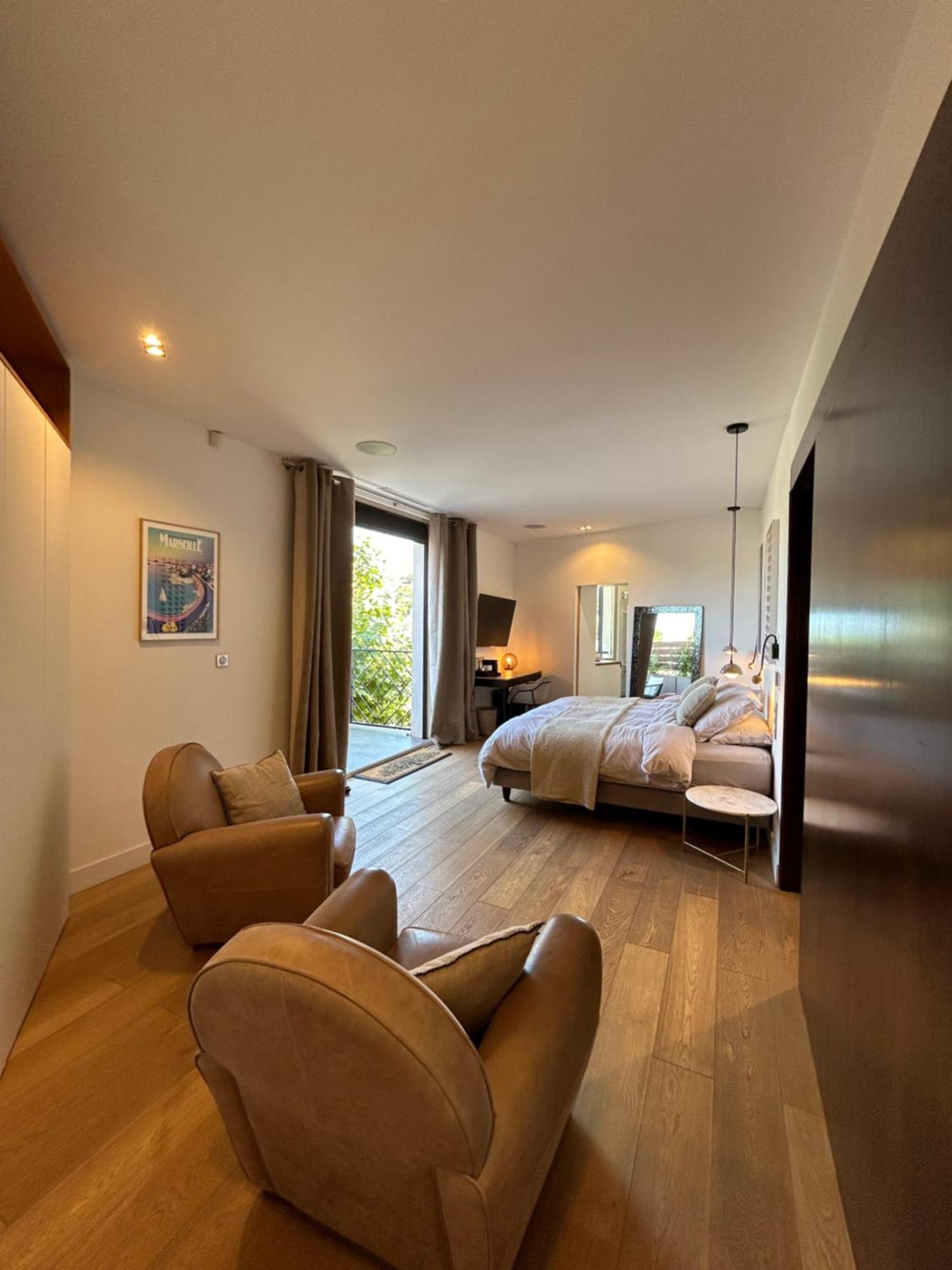 Mai Homes - La Bompard Villa *